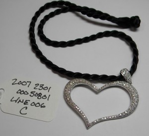 HeartDiamondNecklace