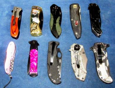 5_16_17 Pocket knives